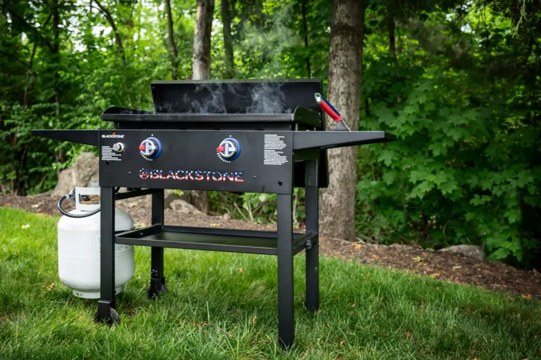 Limited Edition 28 in. Patriotic Griddle with Spatulas and Cover